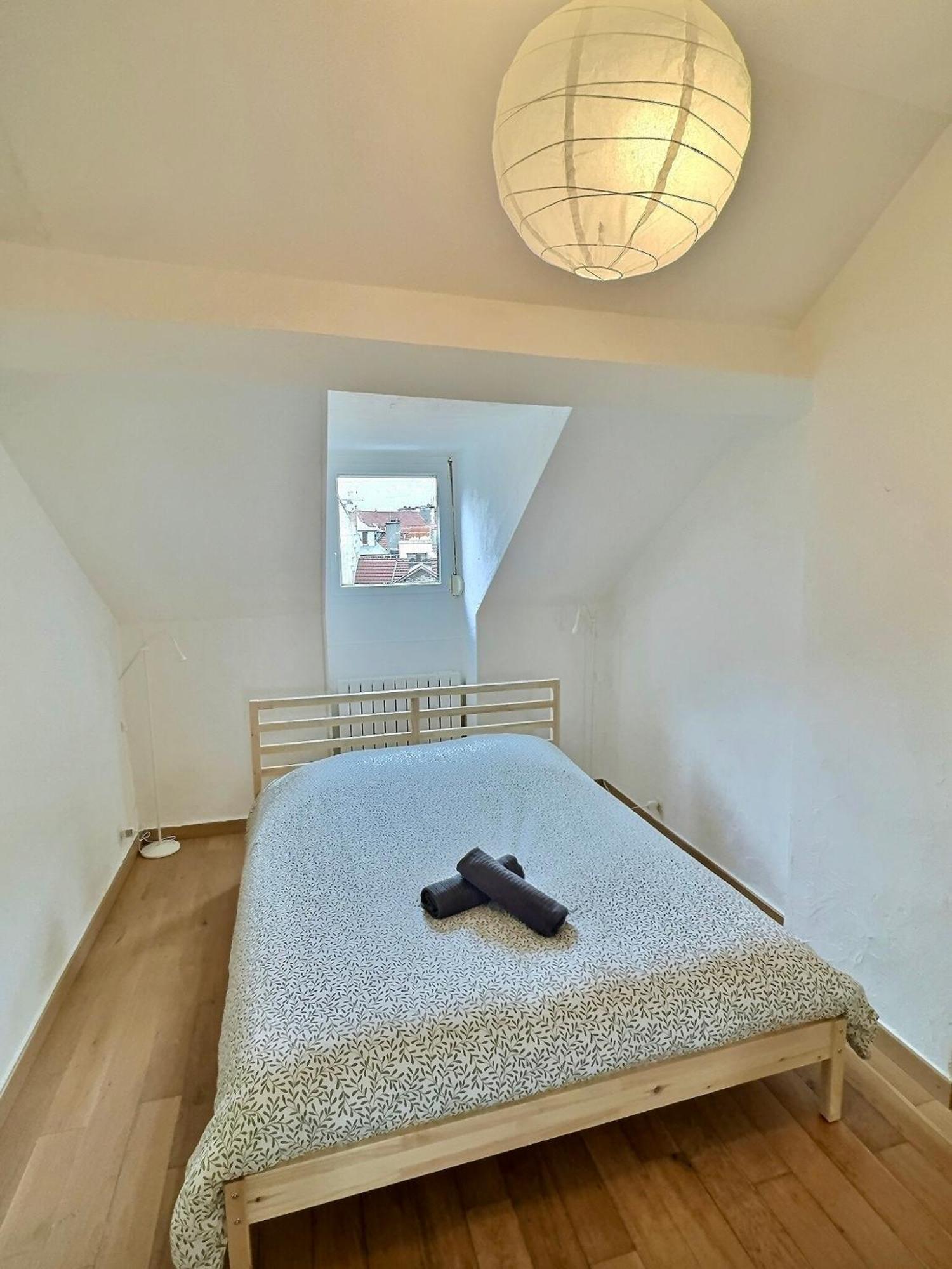 Wonderhost, Spacieux Et Atypique En Coeur De Ville Pau Luaran gambar