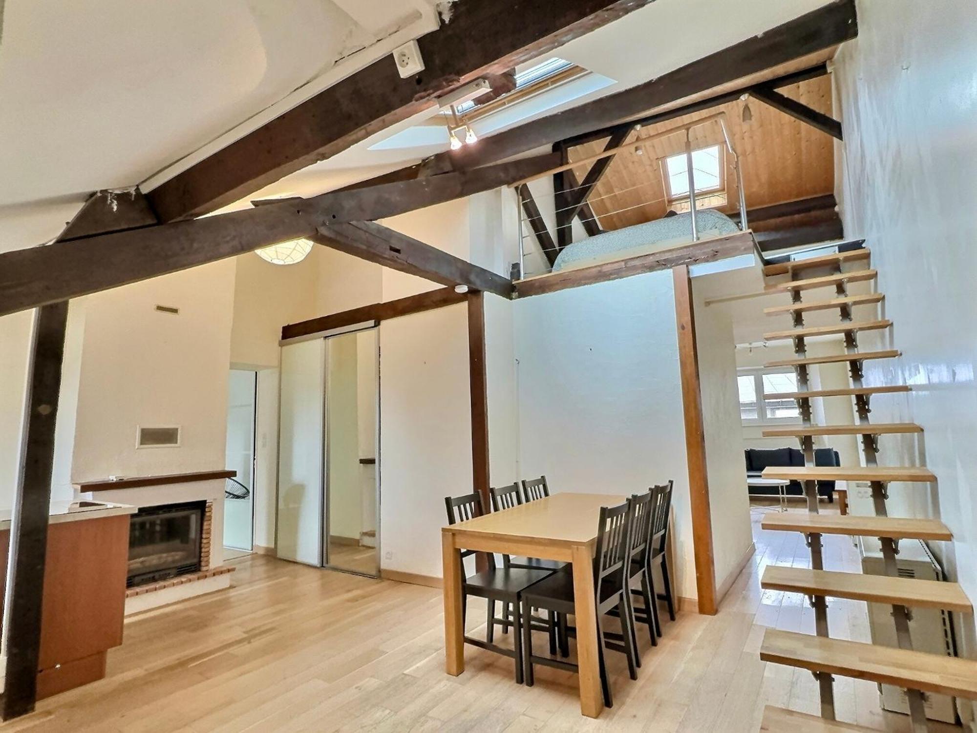 Wonderhost, Spacieux Et Atypique En Coeur De Ville Pau Luaran gambar