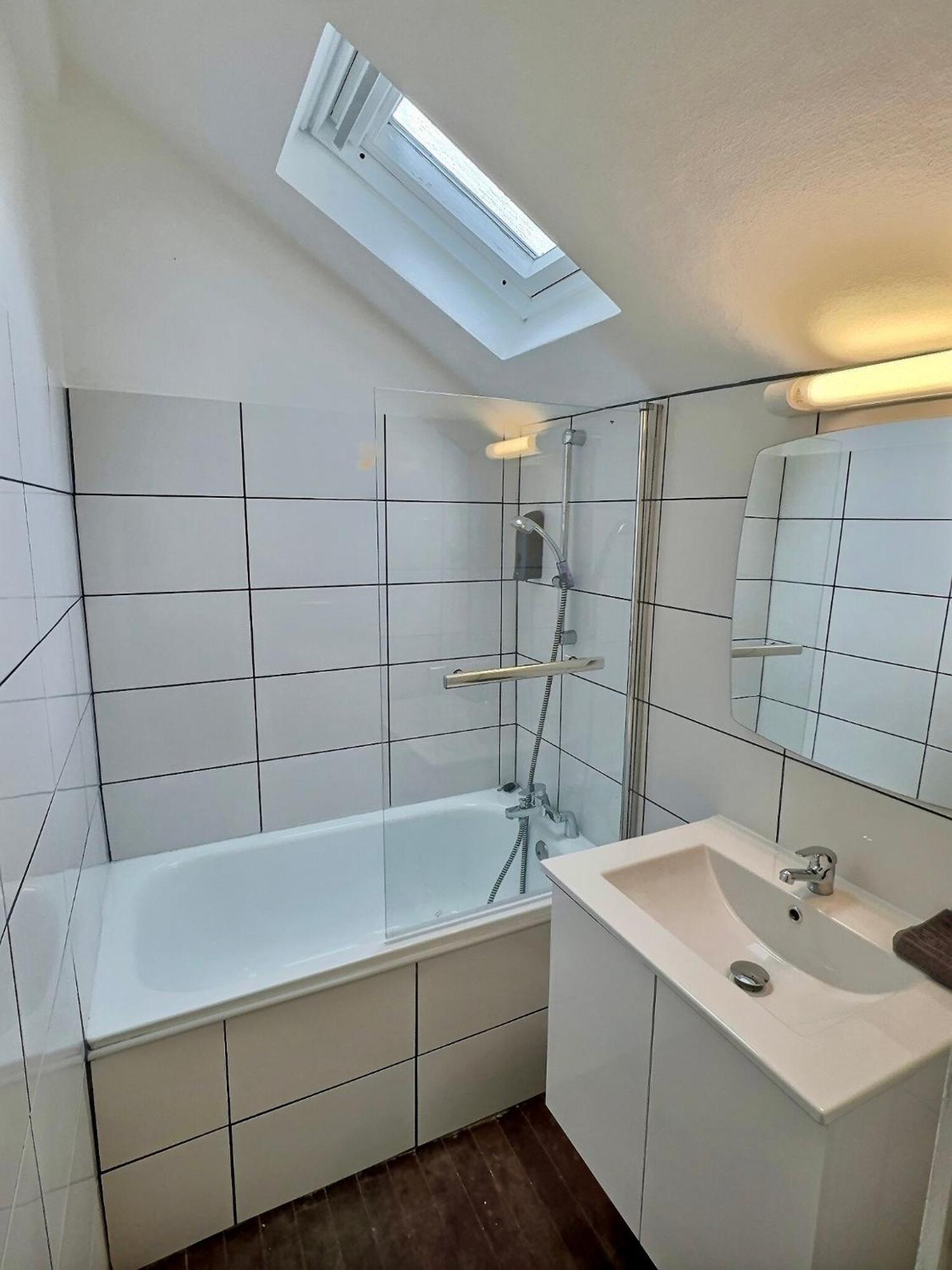 Wonderhost, Spacieux Et Atypique En Coeur De Ville Pau Luaran gambar